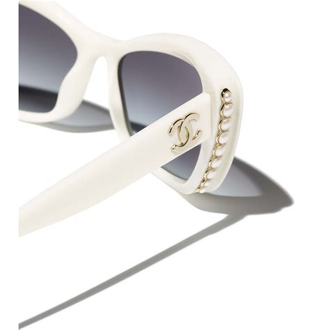 chanel sunglasses women black and white|chanel sunglasses with chain 2022.